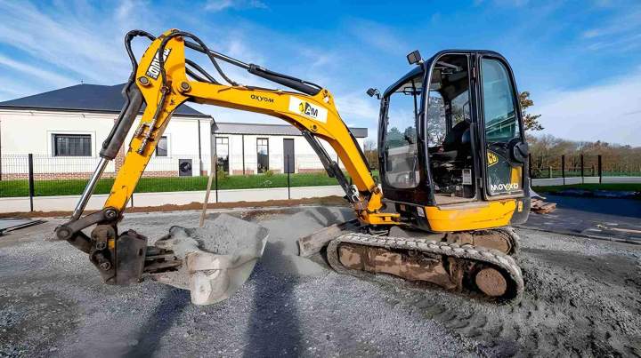 Engin spécialisé aménagement extérieur Rives-en-Seine